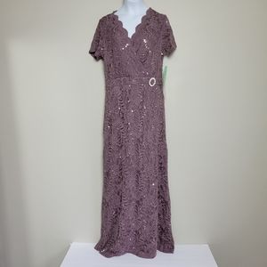 Candalite Petite Lace Overlay Full Gown Petite Medium Holiday Cocktail Wedding